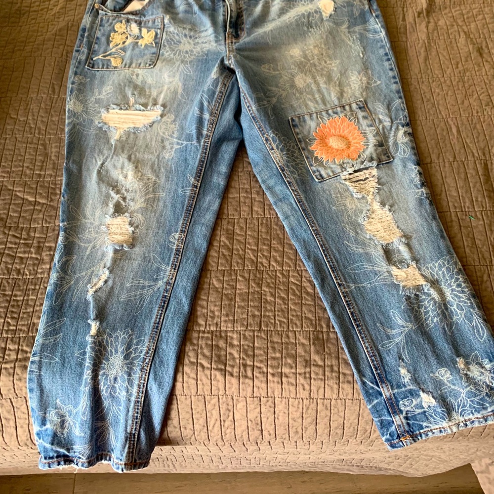 Straight Leg Embroidered Distressed Blue Denim Jeans